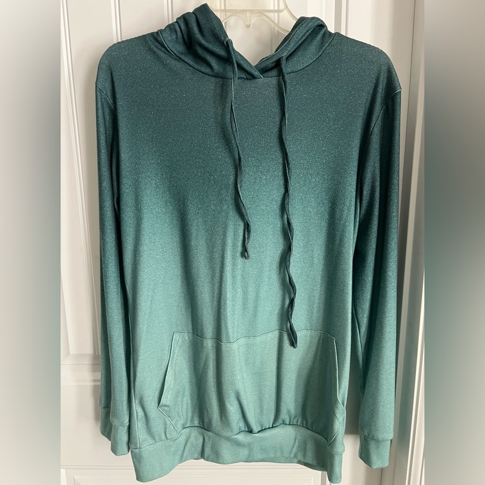 Green gradient lightweight hooded shirt. Size M.